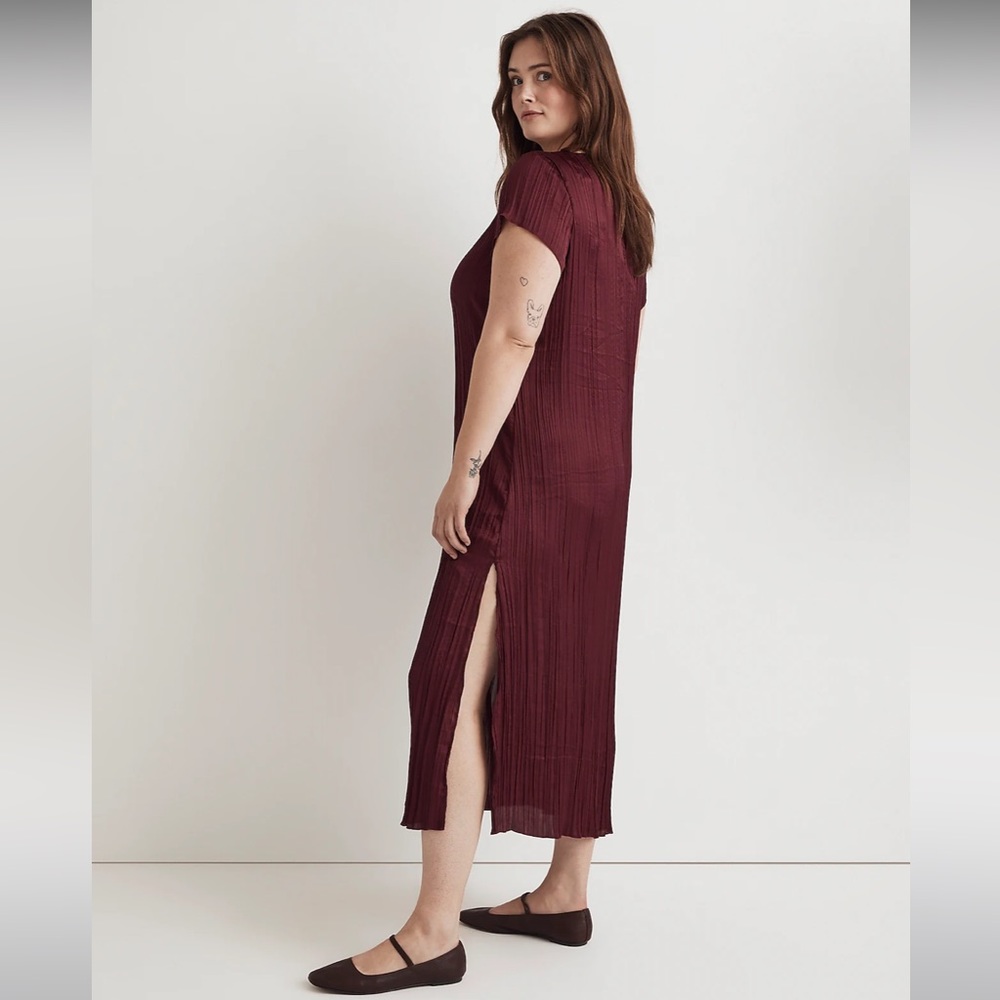 Madewell Short-Sleeve Slip Midi Dress in Plissé - Picture 8 of 11